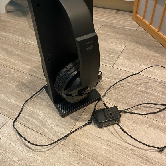 SONY Wireless Headphones MDR-RF985R Black And Transmitter Base TMR-RF985R-READ - Picture 3 of 13